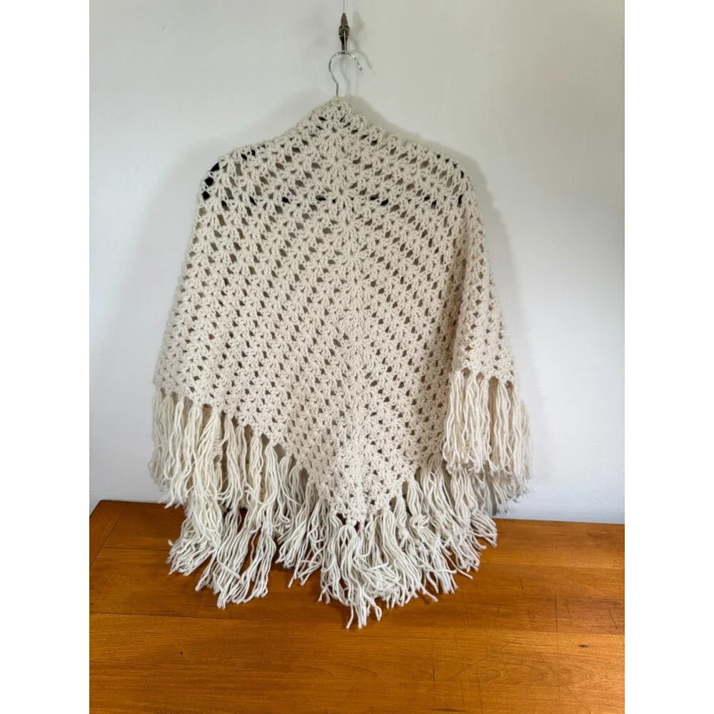 Handmade Ivory Crochet Fringe Shawl Wrap Grannycore Stevie Nicks Cottagecore - Picture 6 of 14